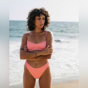 BILLABONG WOMENS Summer High Kensley - Underwire Bikini Top Flamingo Pink